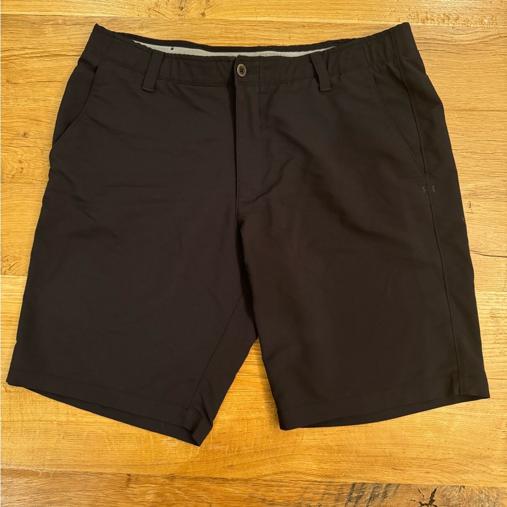 Men’s Under Armour Golf Shorts Size 40